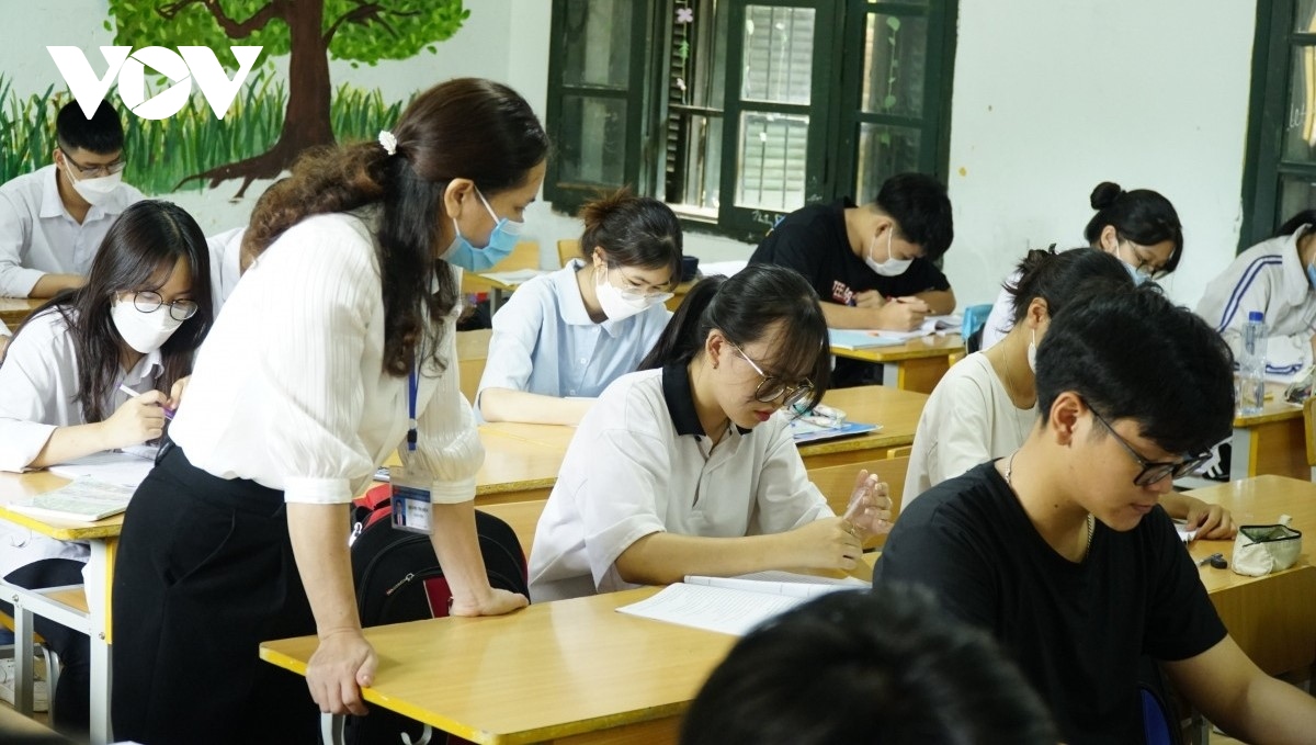 Trung bình 3,4 điểm/môn đỗ lớp 10 nhiều trường công ở Hà Nội